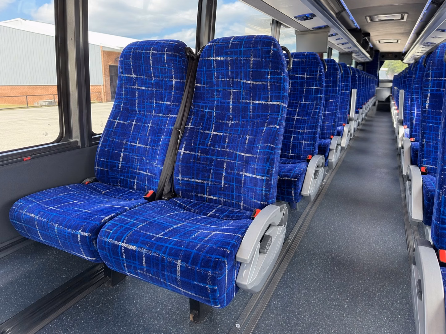 baton rouge fan bus rentals for away games and road trips