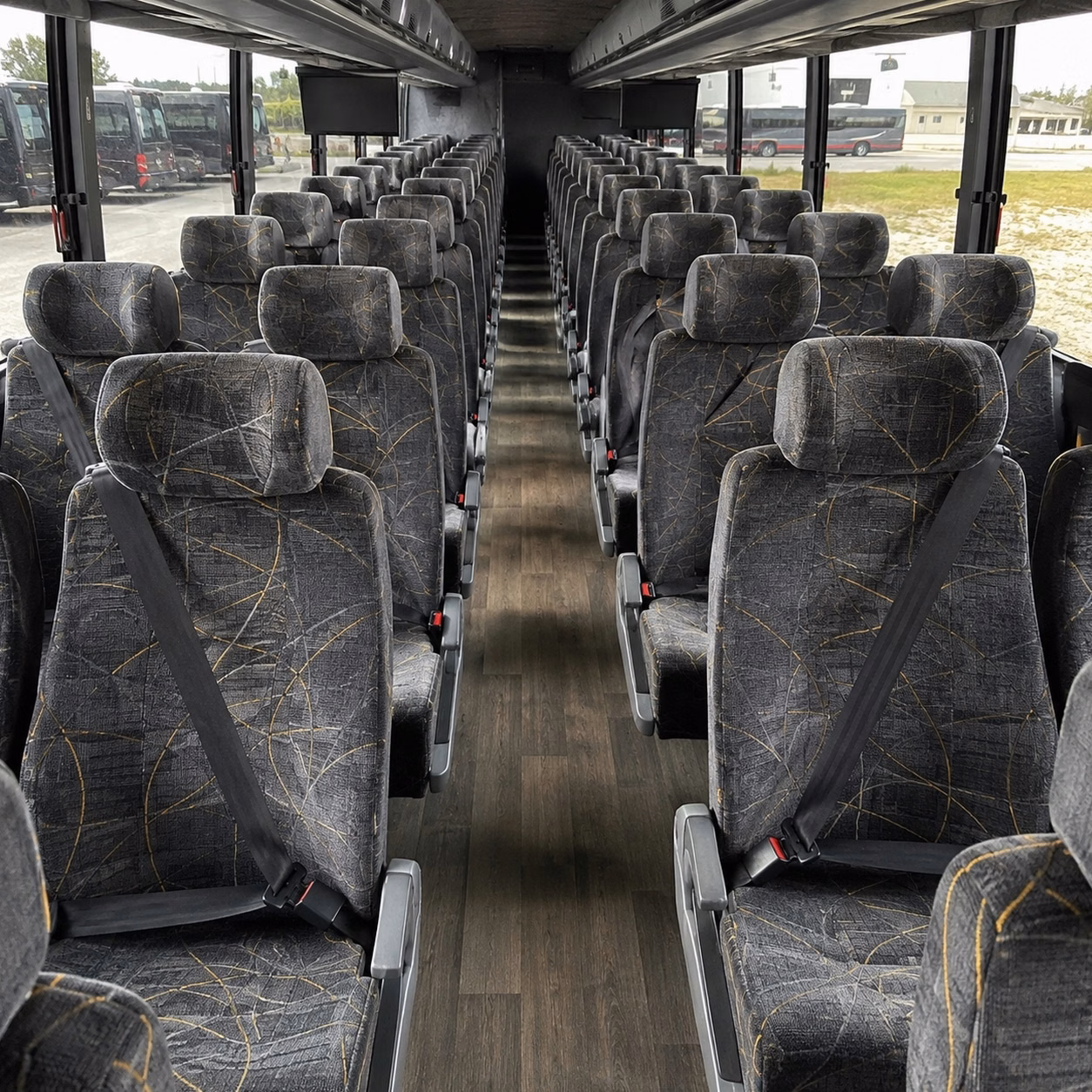 charter buses and minibuses for baton rouge venue shuttles between hotels and ceremony sites